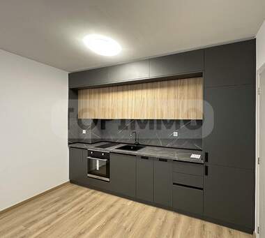 Vânzare - Apartament în Pceelina,  Varna