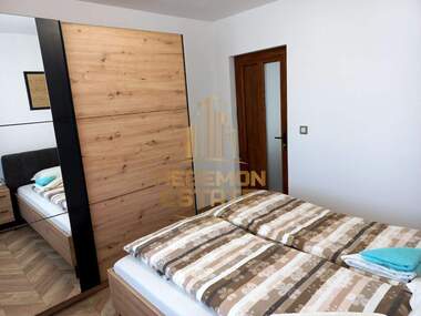 Vânzare - Apartament în Liatno kino Trakia,  Varna