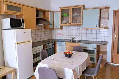 Продажба - Апартамент в Център,  Варна