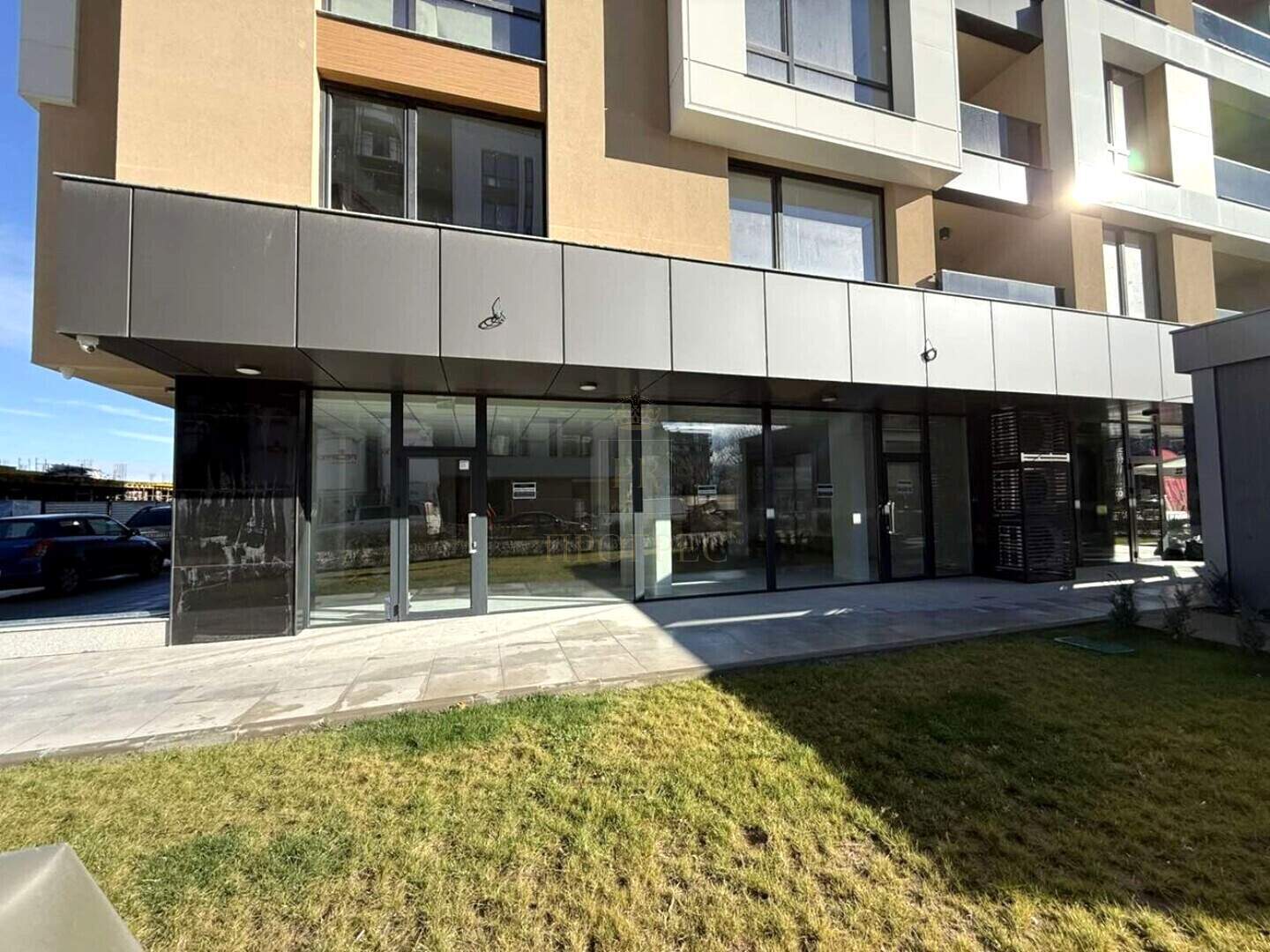 Laden in Hristo Smirnenski, Plovdiv – Foto 2