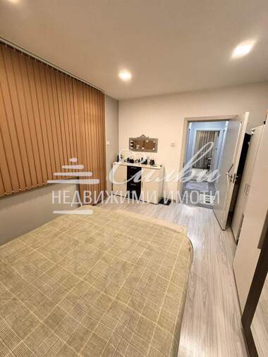 Vânzare - Apartament în Center,  Șumen