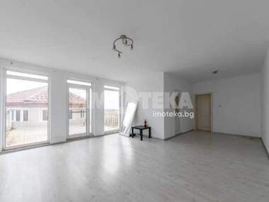 For sale - House in Zdravets,  Varna
