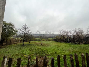 For sale - House in Pet Kladenci,  Ruse