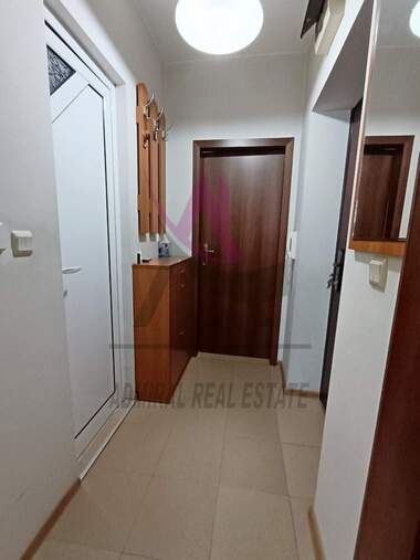 For rent - Apartment in Kolhozen pazar,  Varna