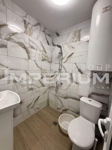 Închiriere - Apartament în Kolhozen pazar,  Varna