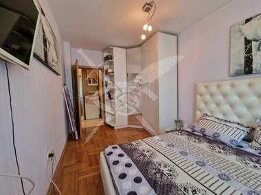 Kira - Apartman olarak Oborishte,  Sofia