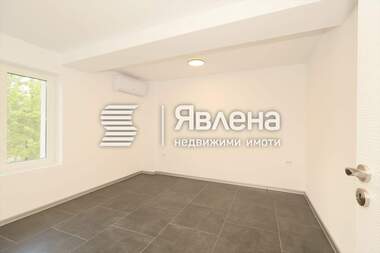 Наем - Офис в Център,  София