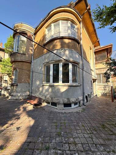 Vânzare - Etaj din casă în Center,  Ruse