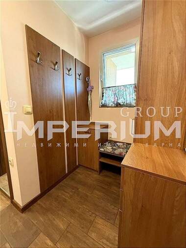 Închiriere - Apartament în Ceaîka,  Varna