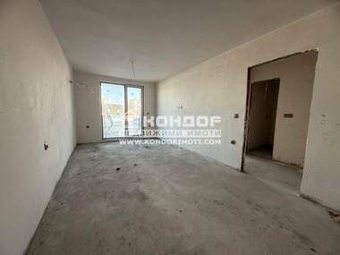Vânzare - Apartament în Kărșiaka,  Plovdiv