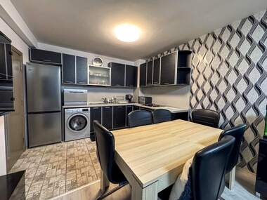 Închiriere - Apartament în Izgrev,  Burgas