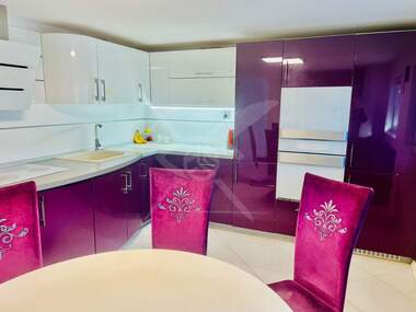 For sale - House in Bankia,  Sofia