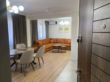 Închiriere - Apartament în Hășove,  Ruse