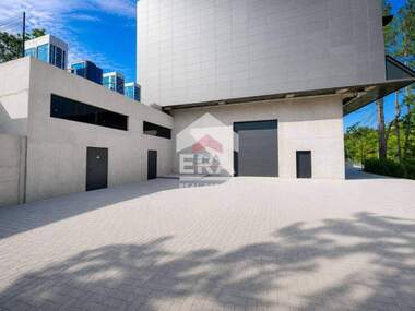 For rent - Storage in Promishlena zona - Iug,  Veliko Tarnovo