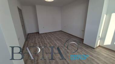 Продажба - Апартамент във ВИНС - Червен площад,  Варна