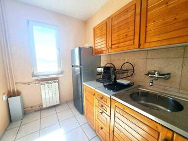 Închiriere - Apartament în Lagera,  Sofia