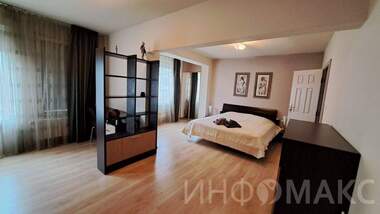 Închiriere - Apartament în Lazur,  Burgas