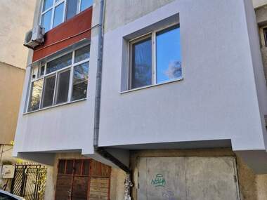 Închiriere - Apartament în Văzrajdane,  Burgas