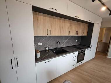 Închiriere - Apartament în Mladejki hălm,  Plovdiv