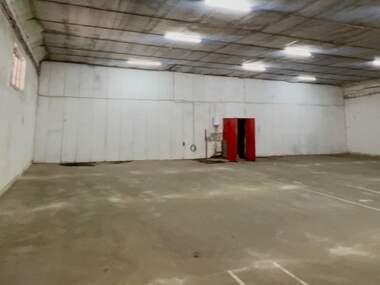 Ενοίκιο - Αποθήκη/Γραφείο/Βιομηχανικός χώρος/Αποθηκευτικός χώρος σε Индустриална зона - Изток,  Плевен