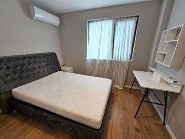 Închiriere - Apartament în Mladejki hălm,  Plovdiv
