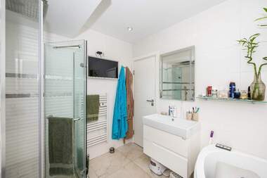 Vânzare - Apartament în Iujen,  Plovdiv