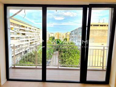 For sale - Apartment in Avtogara,  Varna