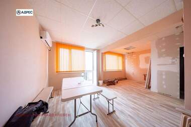 Vânzare - Apartament în Mladost,  Lovece