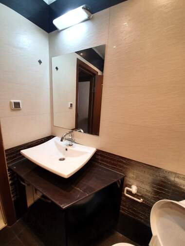 Închiriere - Apartament în Zornița,  Burgas