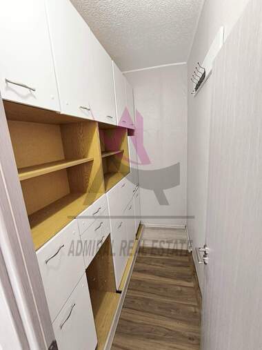 Miete - Wohnung in Awtogara,  Warna