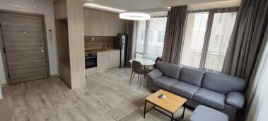 Miete - Wohnung in Mladejki halm,  Plowdiw