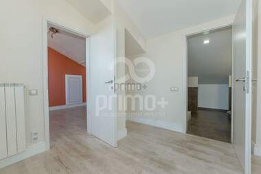 Продажба - Апартамент в Изток,  София