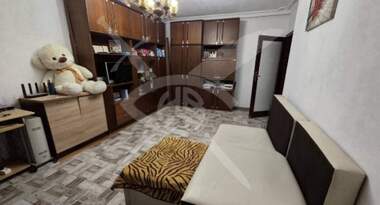 For sale - Apartment in Kiuchuk Parij,  Plovdiv