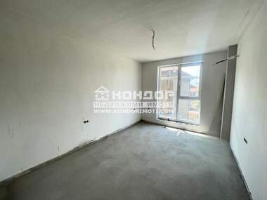 Vânzare - Apartament în Komatevo,  Plovdiv