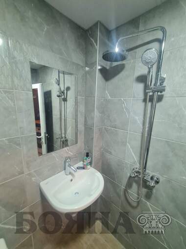 Închiriere - Apartament în Zdraveț Iztok,  Ruse