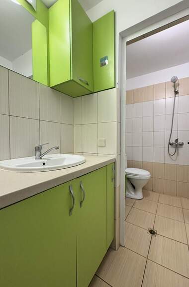 Продажба - Офис/Склад/Салон за красота в Ялта,  Русе