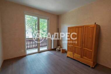 Închiriere - Apartament în Geo Milev,  Sofia