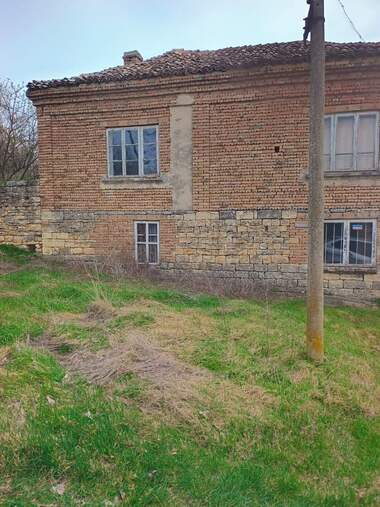 Vânzare - Casă în Bedjene,  Șumen