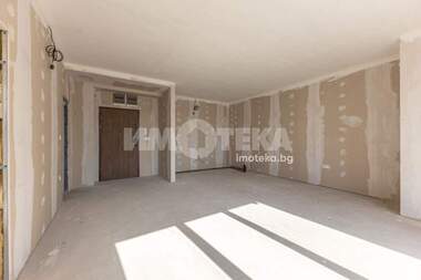 Продажба - Апартамент в Гранд Мол,  Варна