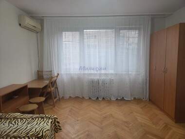Închiriere - Apartament în Văzrajdane,  Ruse