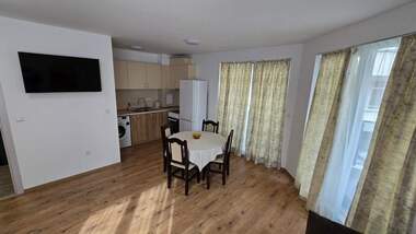 Închiriere - Apartament în Lazur,  Burgas