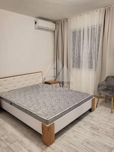 Închiriere - Apartament în Kolhozen pazar,  Varna