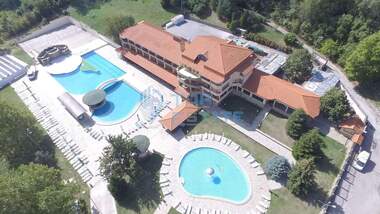 For sale - Hotel in Liaskovec,  Veliko Tarnovo