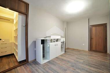 Închiriere - Apartament în Hipodruma,  Sofia