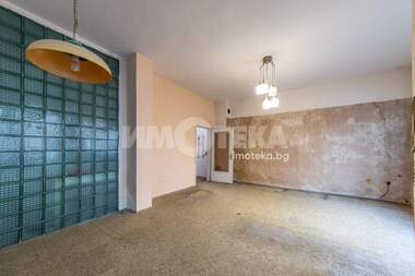 For sale - Apartment in VINS - Cherven ploshtad,  Varna