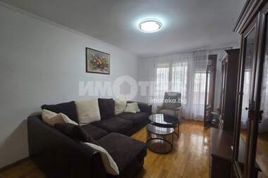 Închiriere - Apartament în Zona B-18,  Sofia