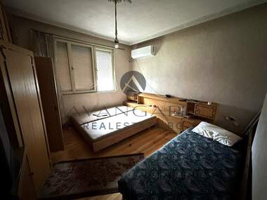 Продажба - Етаж от къща в Прослав,  Пловдив