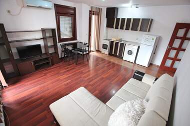 Închiriere - Apartament în Țentăr,  Burgas
