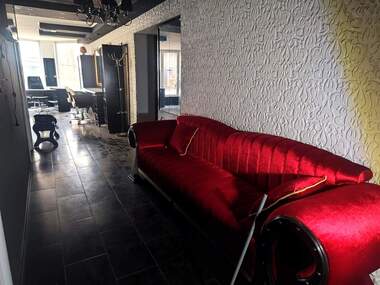 Πώληση - Κομμωτήριο/Γραφείο/Οδοντιατρείο σε Център,  Ямбол