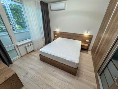 Închiriere - Apartament în Lazur,  Burgas